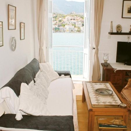 Appartamento Magdalene'S House Poros Town Esterno foto